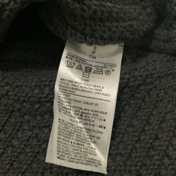 Meternity sweater from Old Navy! Size small - Picture 6 of 9